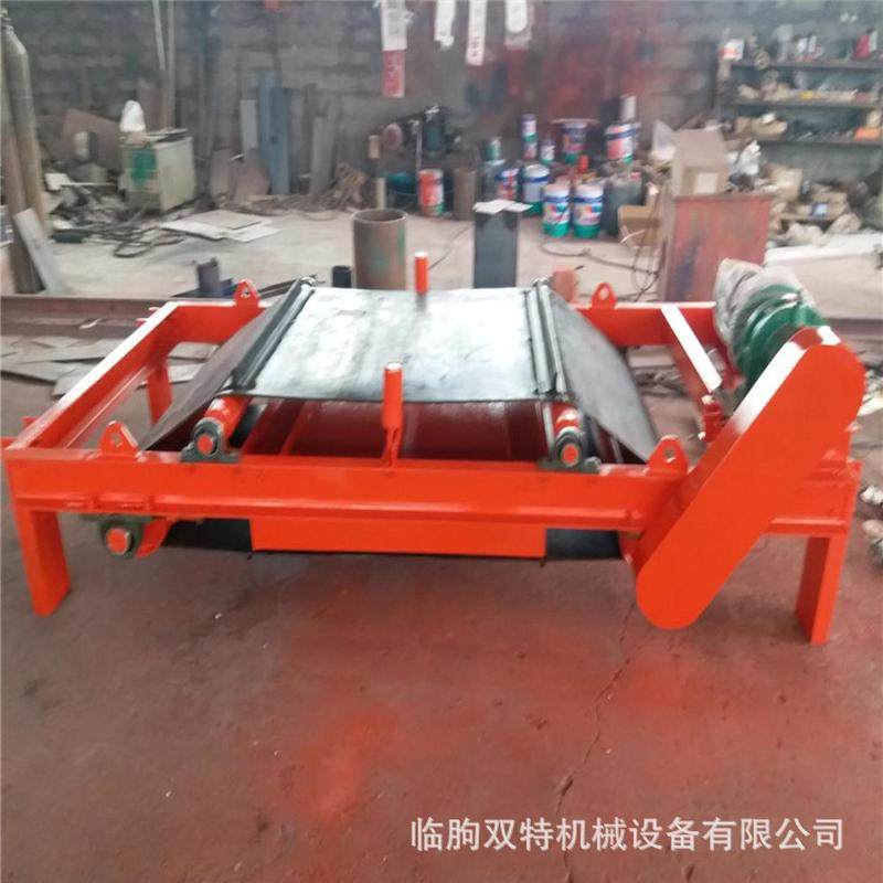 自动永磁除铁器自卸式除铁器建筑垃圾带式除铁器大悬挂磁铁rcyd