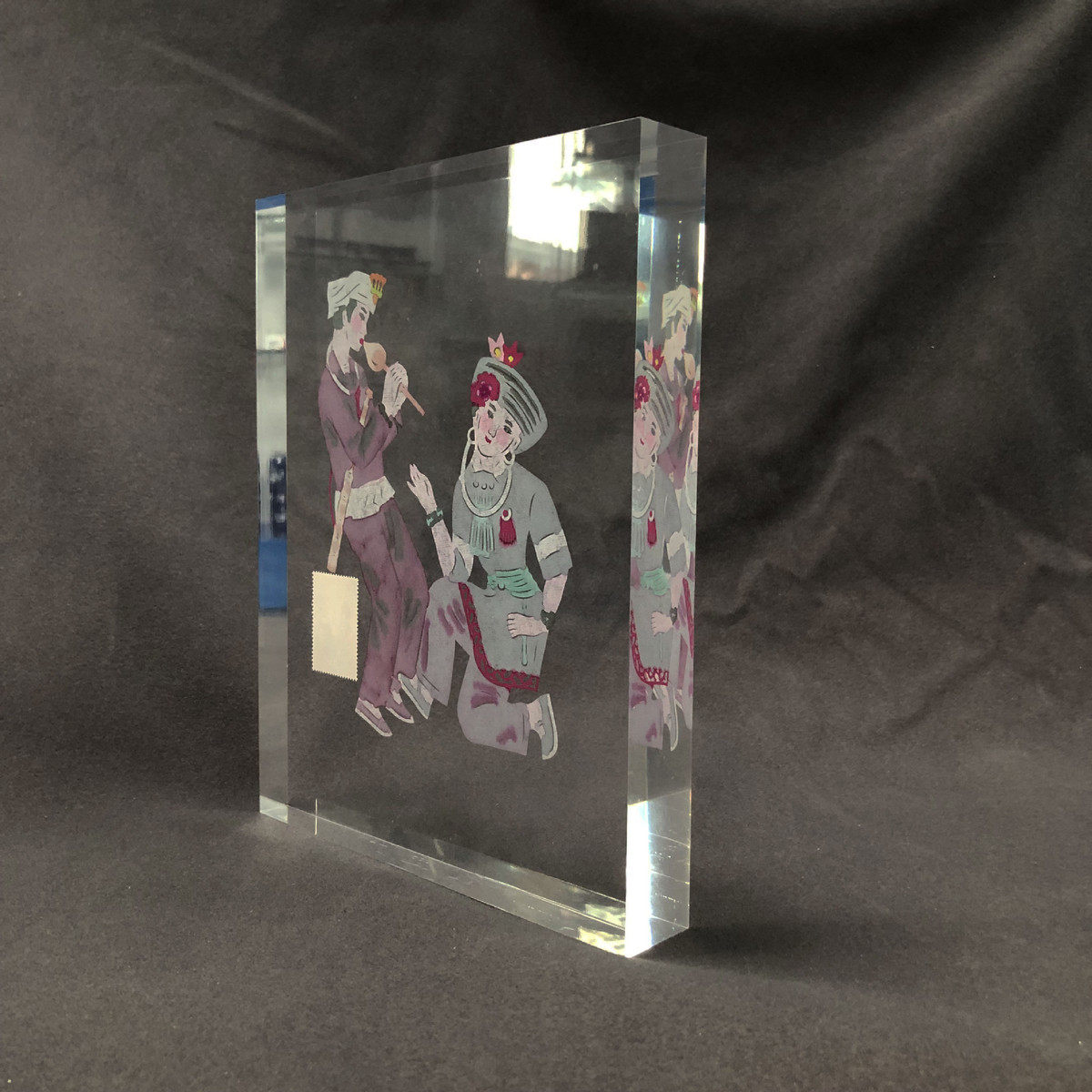 厂家生产来样亚克力无缝热压台卡工艺牌可压金属剪纸芯片工艺品