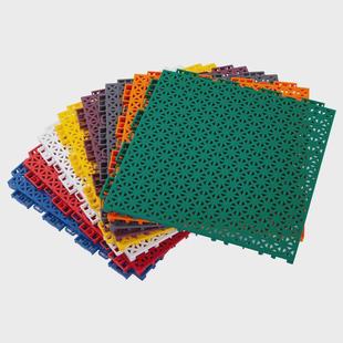 篮球场拼装地板操场羽毛球场运动地板幼儿园室外悬浮地板