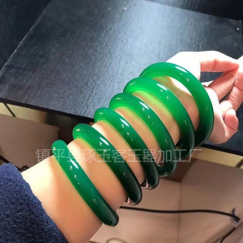冰种绿高玉髓手镯冰帝王绿圆条玉镯女款满绿翡翠色玛瑙玉石镯子