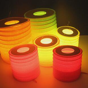 pk7j传统纯色节日儿童中秋手提折叠纸灯笼公司晚会商场橱窗布景装