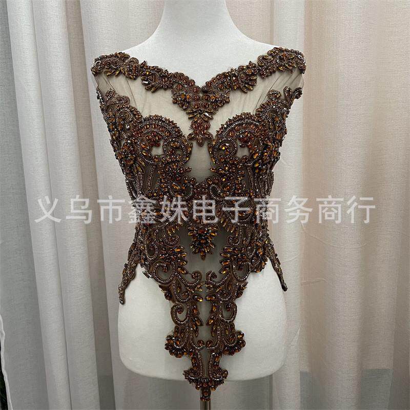 2024女士厂家直销年服饰网纱水钻刺绣胸贴补丁服装辅料