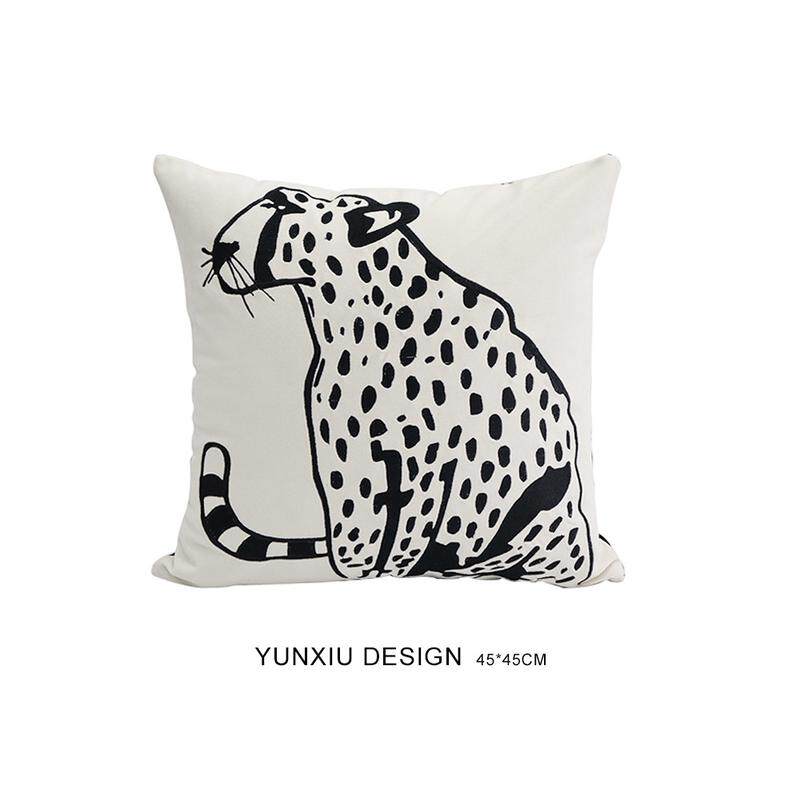 1vpr黑白刺绣时髦抱枕中古豹子简约沙发靠垫黑色抽象方枕靠背皮