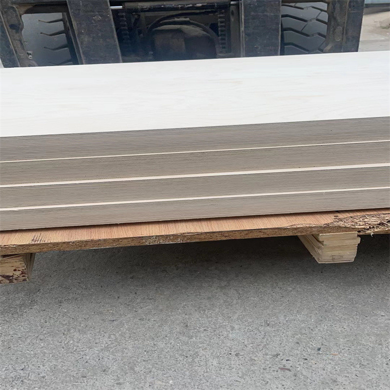 厂家现货桦木多层板家装建材木面多种厚度家用桦木板材多层板材