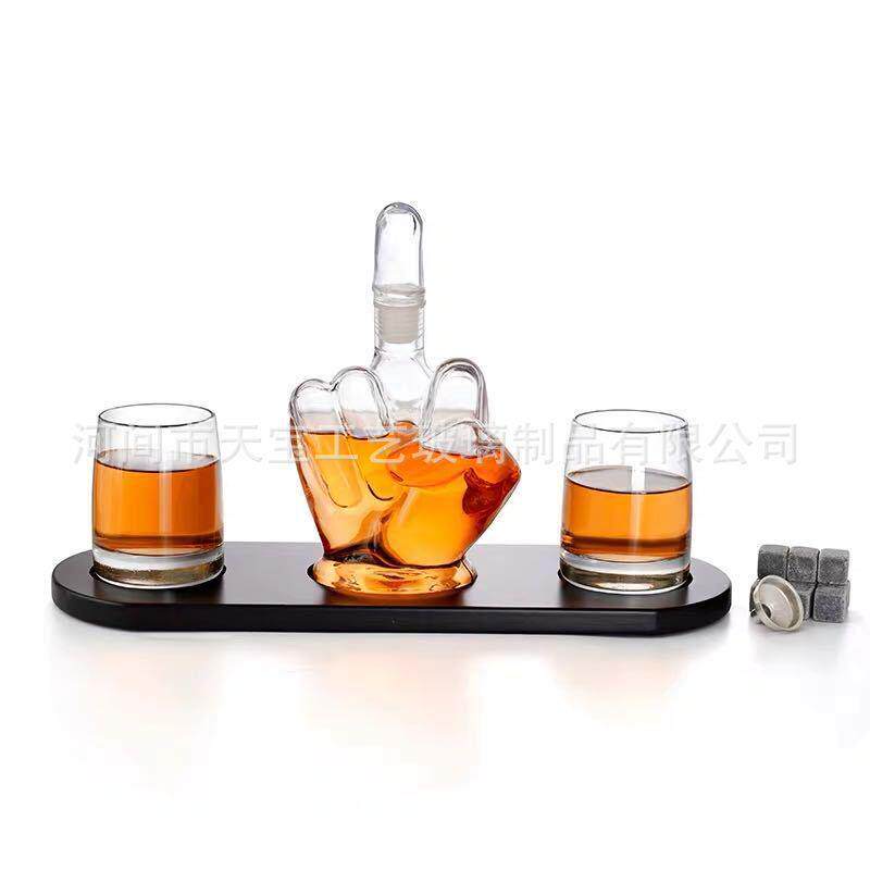创意中指造型泡酒玻璃瓶 工艺玻璃酒瓶套装 空瓶异形醒酒器