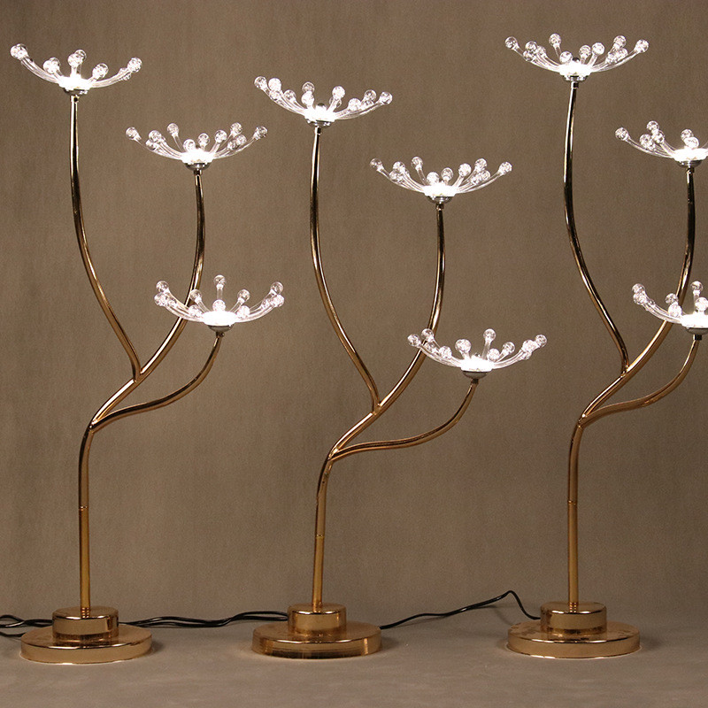 厂家金枝玉叶铁艺婚庆道具直供路引婚礼堂摆件宴会厅场地布置道具