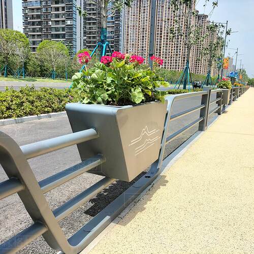 户外市政道路铝合金花箱花架铁艺组合仿木纹景观花坛庭院铝板护栏
