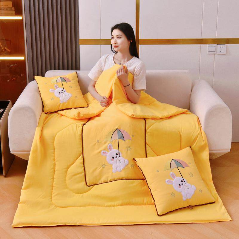 新款抱枕被子两用午睡枕头加厚毯子二合一办公室车载靠枕四季通用