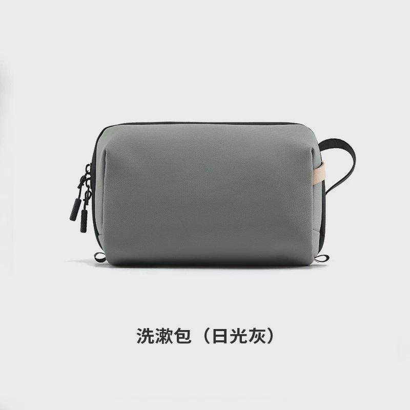 热销款洗漱包出行便携旅行包高级感防水大容量挂壁化妆收纳包