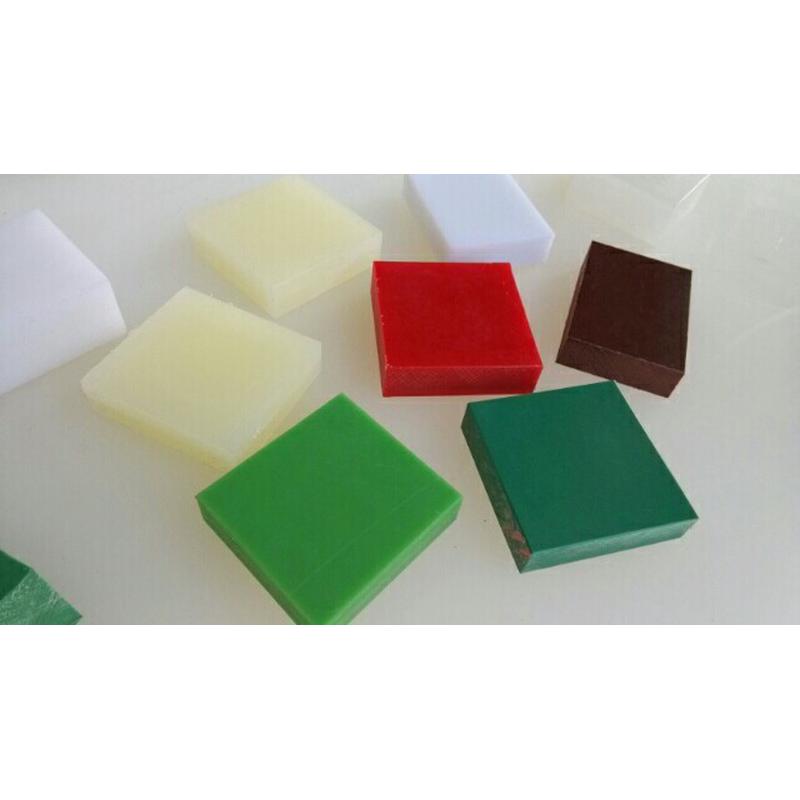 机销100吨国产pp斩板啤月胶板卡板垫板绝聚丙烯高分子板材厂家