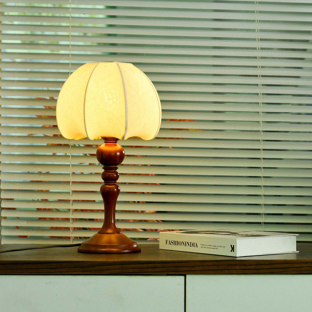 新中式中古台灯卧室高级感美式复古怀旧客厅布艺床头灯书房主卧灯