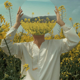 镜子里的春天自拍,花朵欢迎你的到来~亚克力软镜子安全不易碎