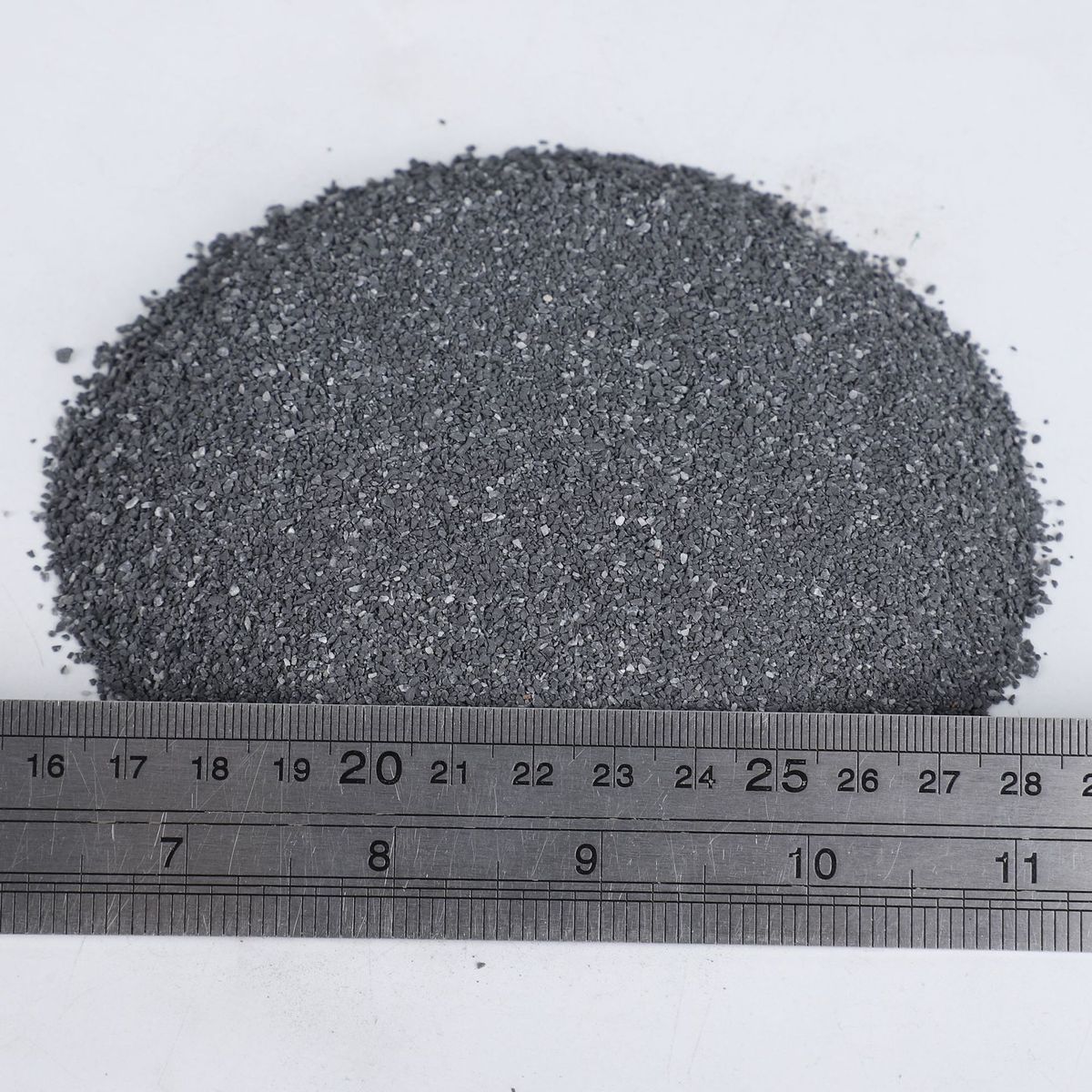 供应黑石砂工程铺路石头庭院铺地公园造景多肉铺面石水族鱼缸造景