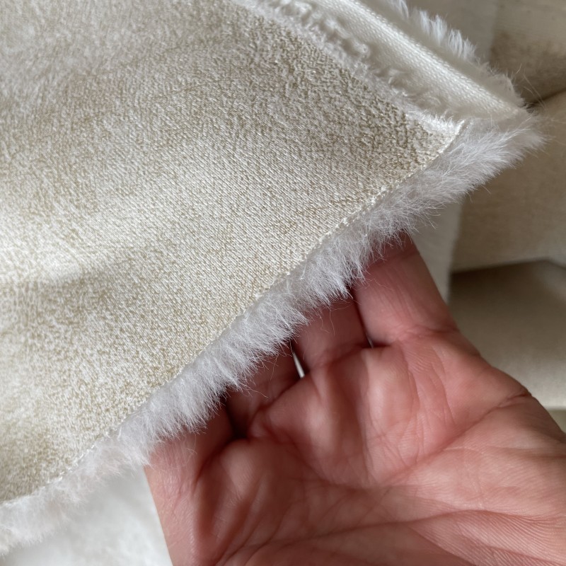 仿貂毛复合布仿狐狸毛仿獭兔毛绒布羊毛皮釉一体坎肩服装原料布匹