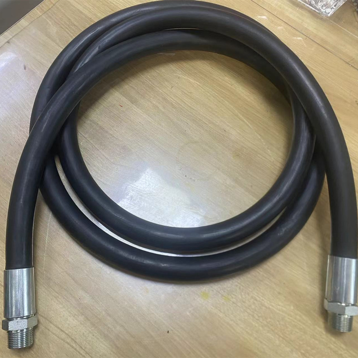 6分npt接头外扣加油泵加油机专用加油机管钢丝燃油管导静电耐腐蚀