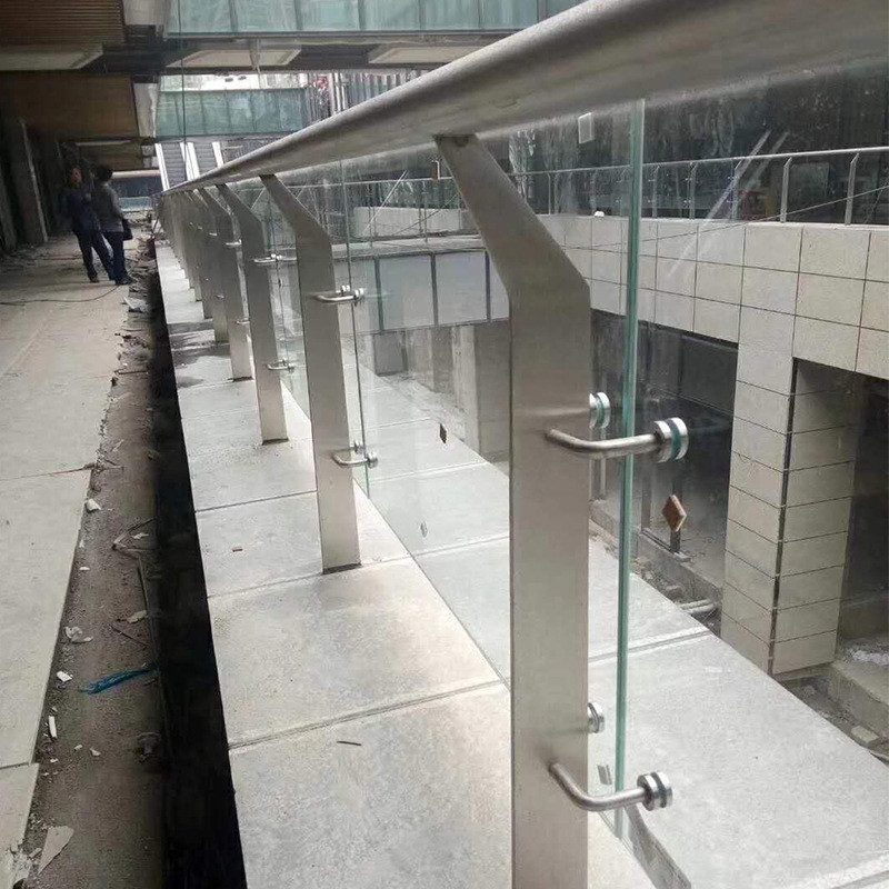 热销304不锈钢立柱楼梯栏杆不锈钢立柱玻璃工程商场扶手直线楼梯