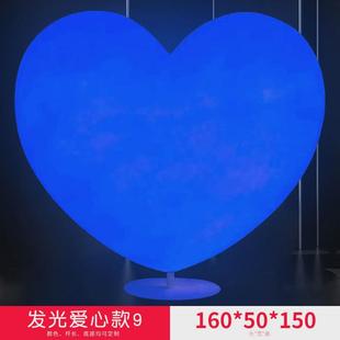 饰品 气氛爱心雕塑摆件户外玻璃钢园林景观庭院商场景区节日发光装
