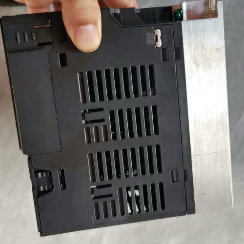 台达变频器MS300，型号VFD2A8MS21ANSAA，0