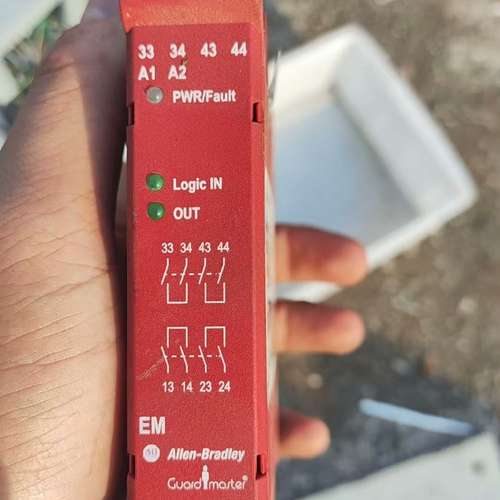 德国原装AB罗克韦尔440R-EM4R2D安全继电器，拆机品