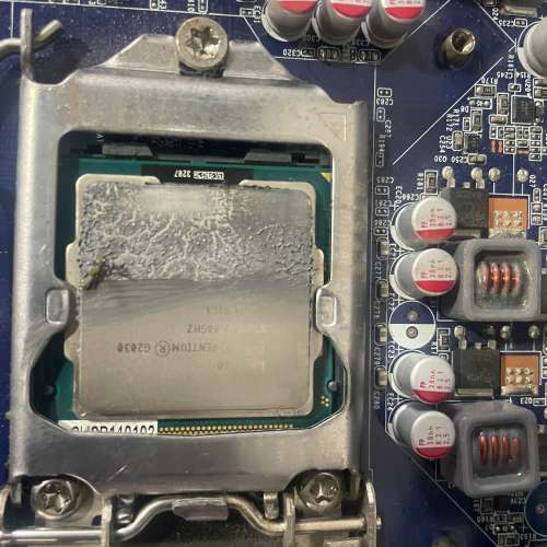 富士康H61MX V2.0主板，配G2030cpu，带挡板，