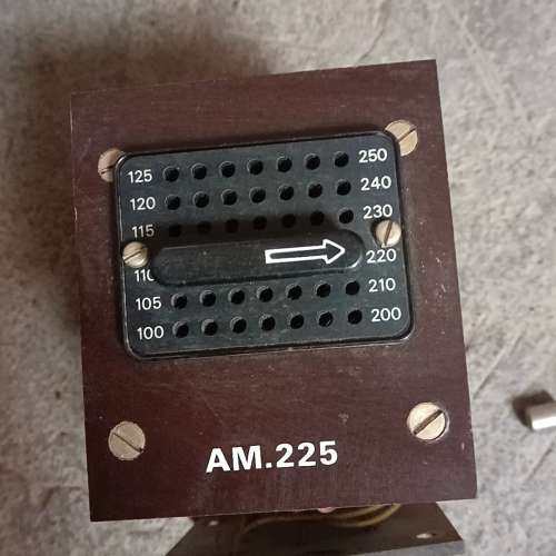 英国红牛胆机变压器输入220V输出15V100mA