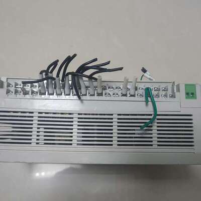 DVP64EH00T3台达PLC一个，扩展2AD，实物如图，