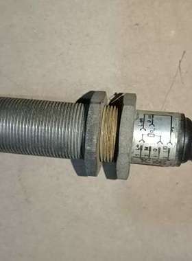 SICK西克VTF18-4N1240漫反射光电开关，实物图，