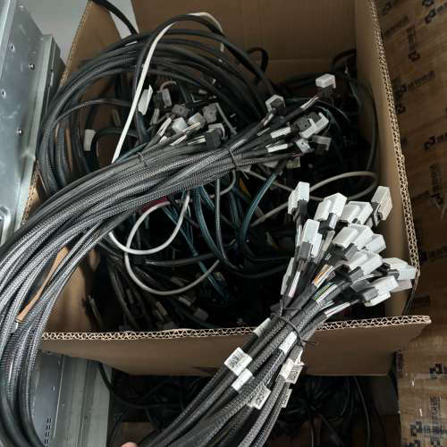 8643转8087数据线+阵列卡连接线+原装服务器线 全新