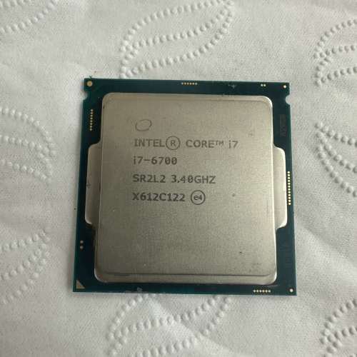 英特尔CPUI7-6700拆机实物图