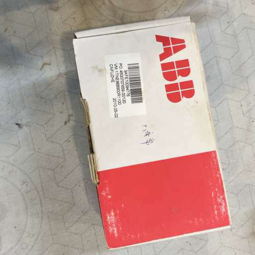 ABB原装PM564-T A0 PLC模块，型号1TNE96