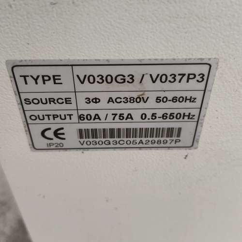 三晶变频器，V030G3/V037P3,二手拆机，成色如图，
