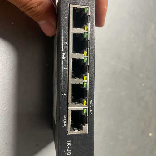 爱快iKuai IK-J05 poe交换机，4口PoE供电，