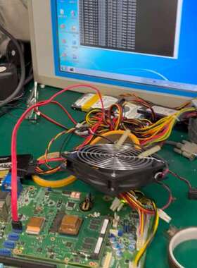 研华 SOM-5897C7主板，库存二片。要的手速。