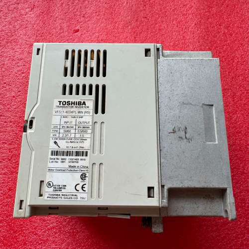 原装东芝变频器VFS11-4004PL-WN（R5）0.4K