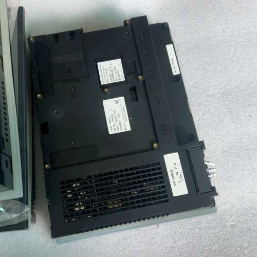 富士触摸屏V712iS还有V710T还有V712iS，成色非