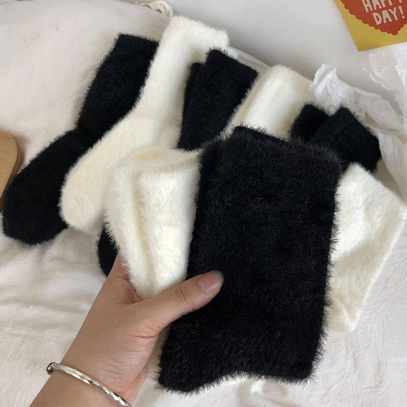 秋冬中筒水貂绒黑白色加厚保暖袜