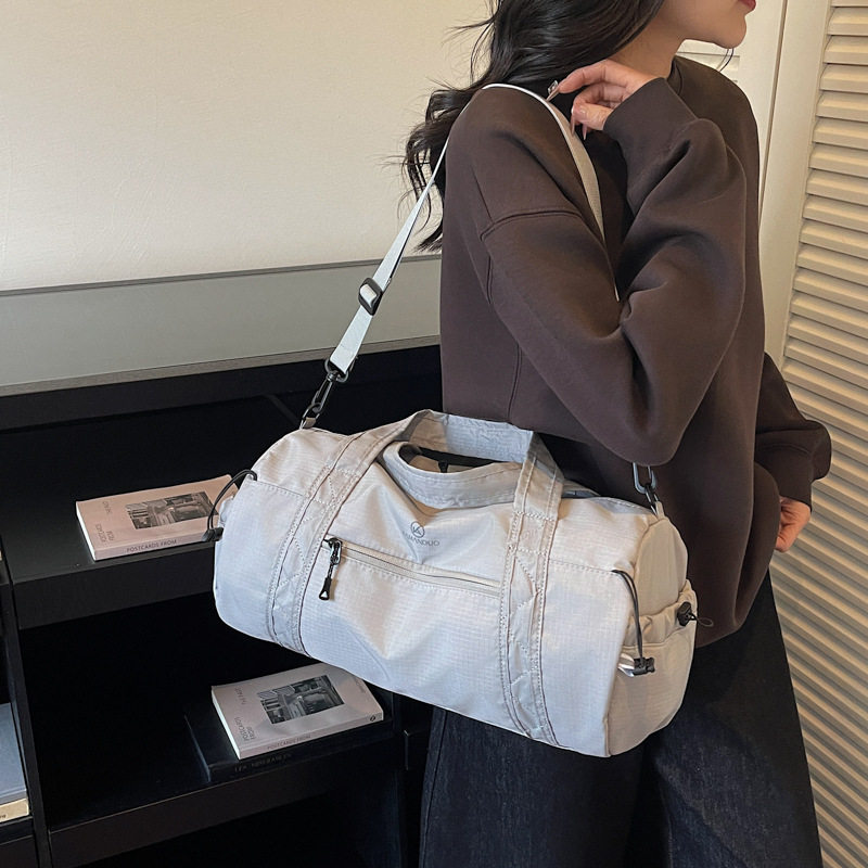 高级感休闲包包女式2026新款波士顿健身运动包轻便瑜伽手提斜挎包