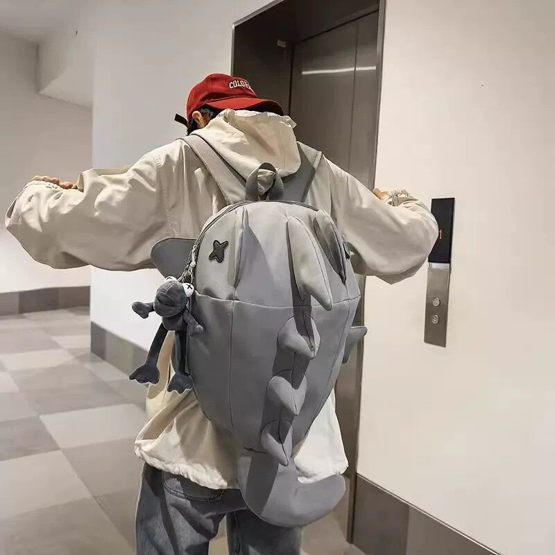 BUBM创意个性双肩包男女潮鲨鱼搞怪丑萌书包韩版旅行机车背包ins