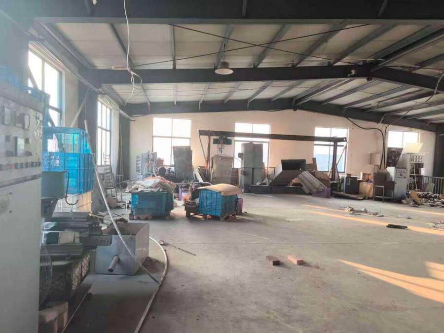 4月9日南通市制品公司机器设备共44项，主要包括全电玻璃熔炉、伺服供料机、伺服驱动烘口机等网络拍卖公告