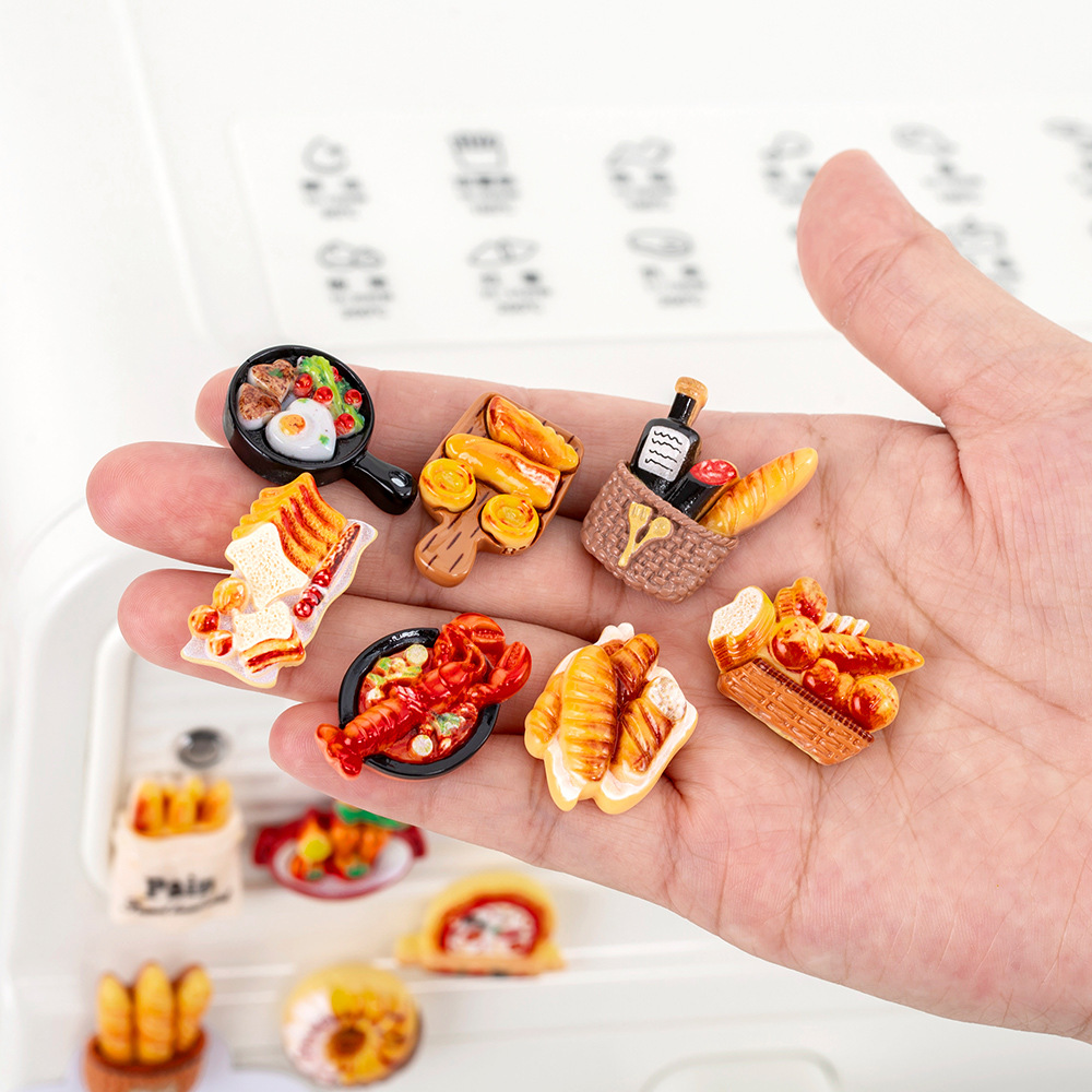 校园采购卡通食玩冰箱贴可爱树脂装饰吸铁石高颜值仿真美食冰箱di