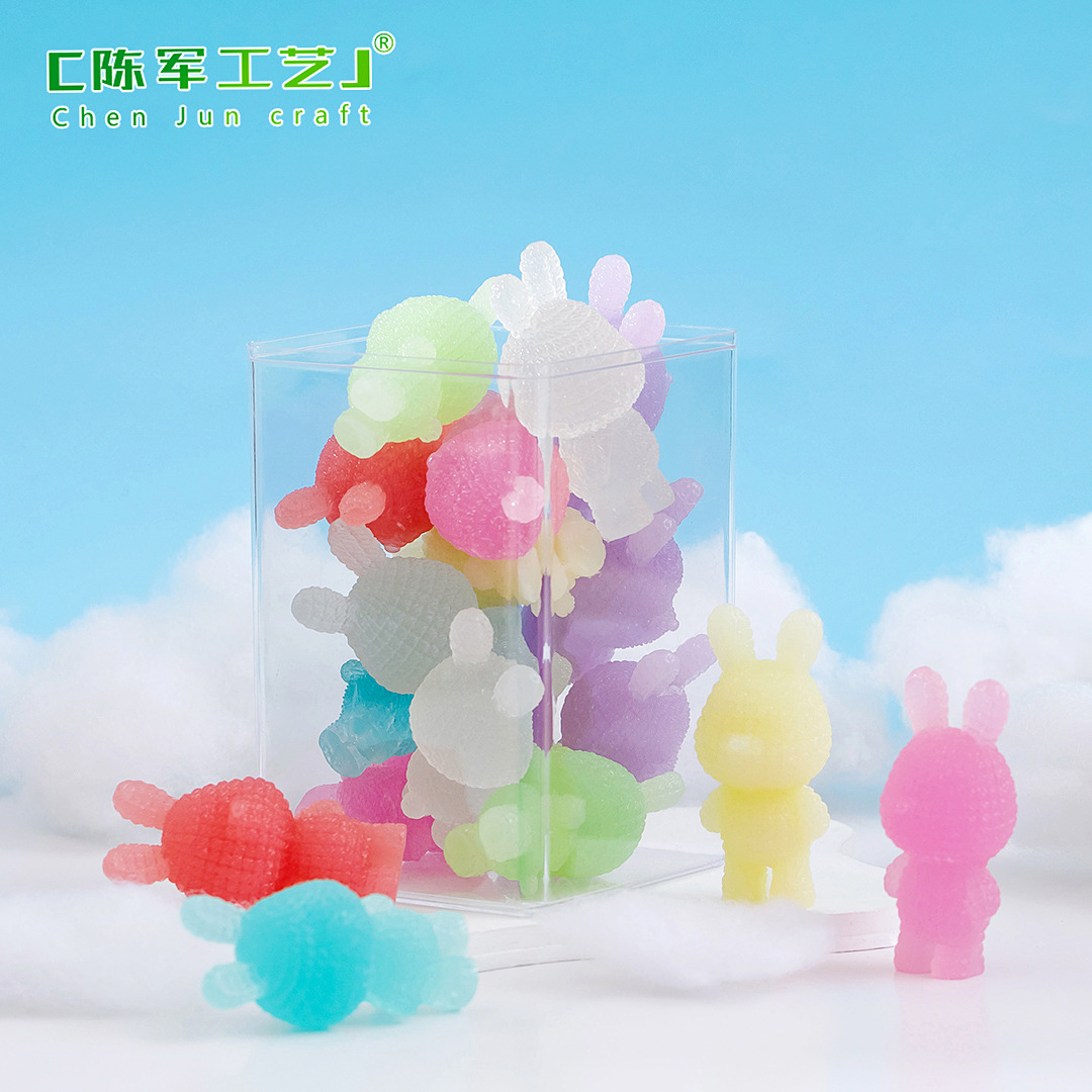 可代加工微景观摆件潮玩手办公仔编织夜光兔树脂工艺品车载饰品桌