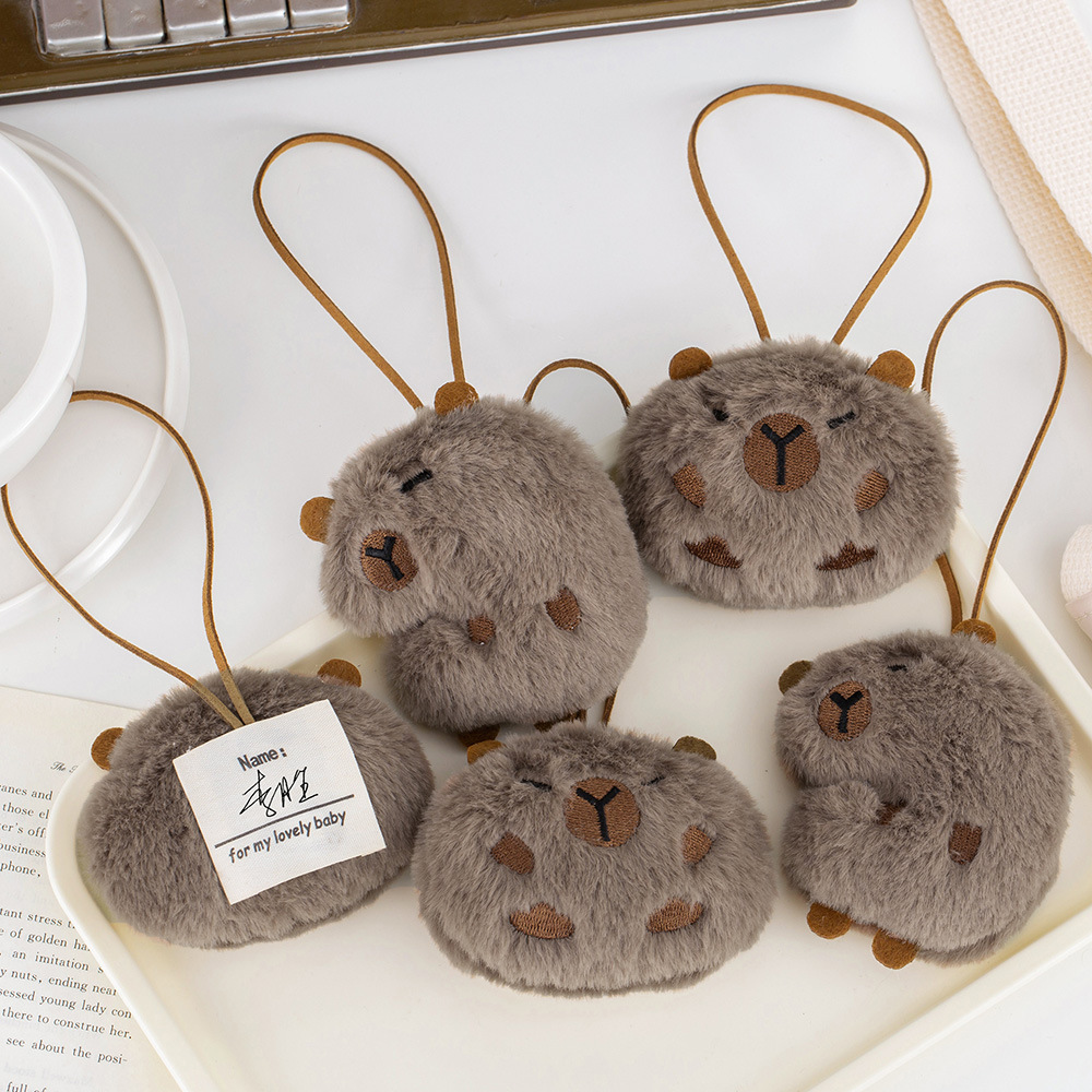 厂家可爱卡皮巴拉姓名挂件ins卡通毛绒公仔玩偶姓名贴书包小挂件