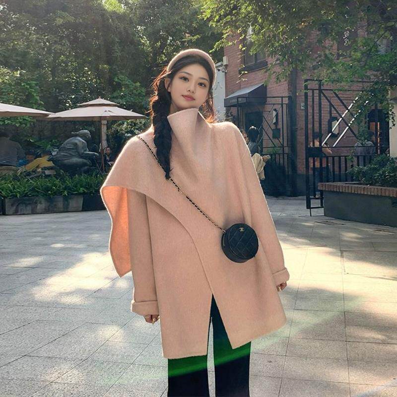 小众高级设计感斗篷毛呢外套2025春季宽松气质减龄仿皮草大衣女