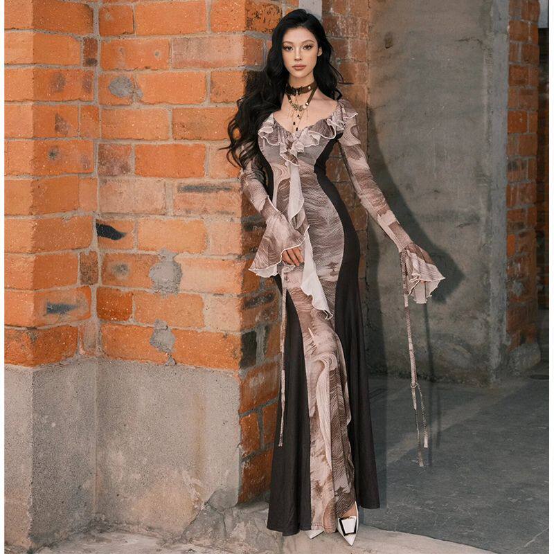 艺术感看展荷叶边长袖连衣裙女欧美风辣妹海边度假拍照沙滩裙