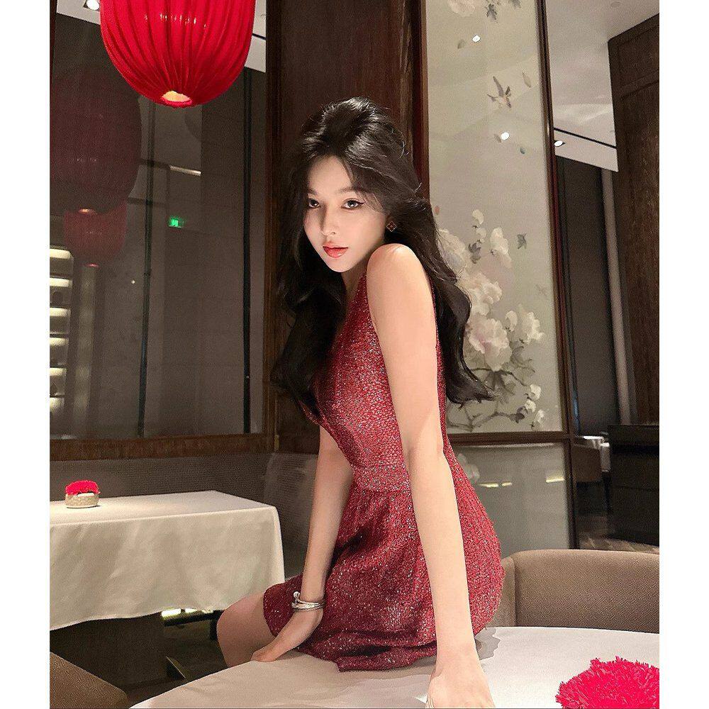 春季气质短款收腰显瘦圆