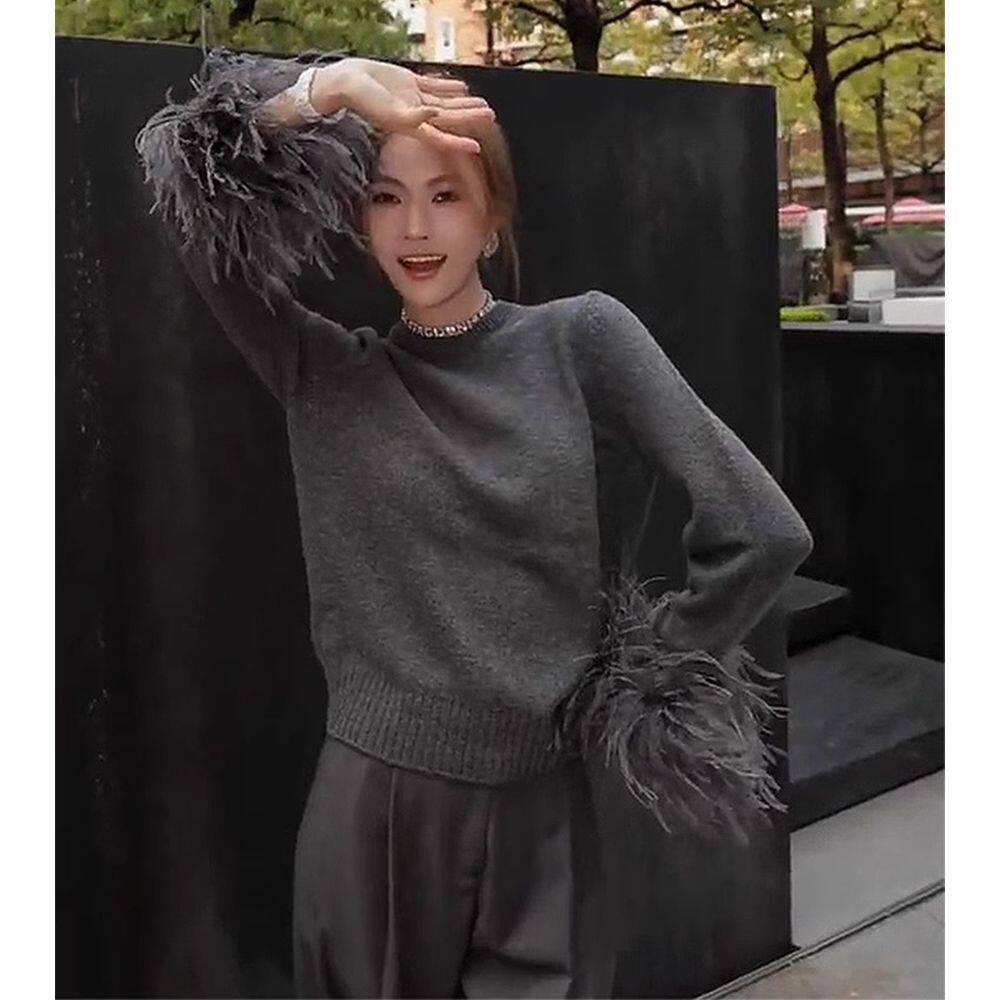 灰色圆领毛衣女简约百搭