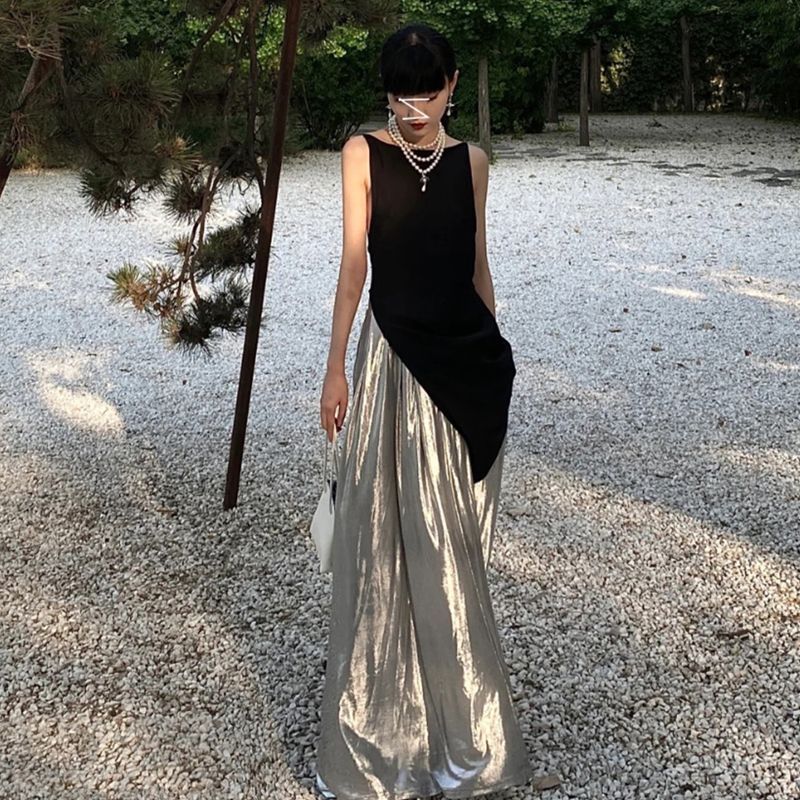 小众设计感大露背侧开叉