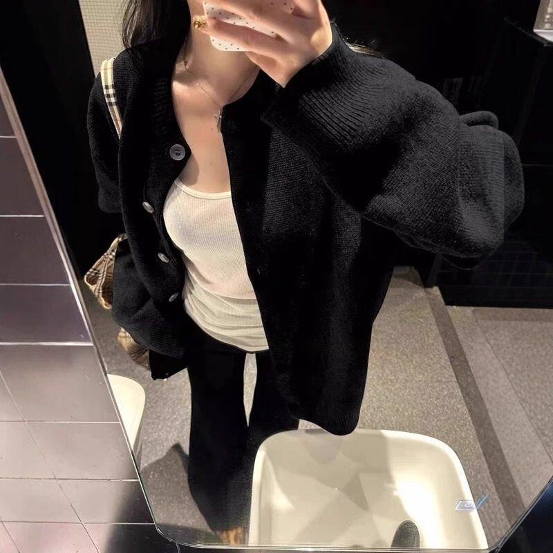 高级感黑色宽松大版毛衣外套女秋冬加厚外搭慵懒休闲针织开衫上衣