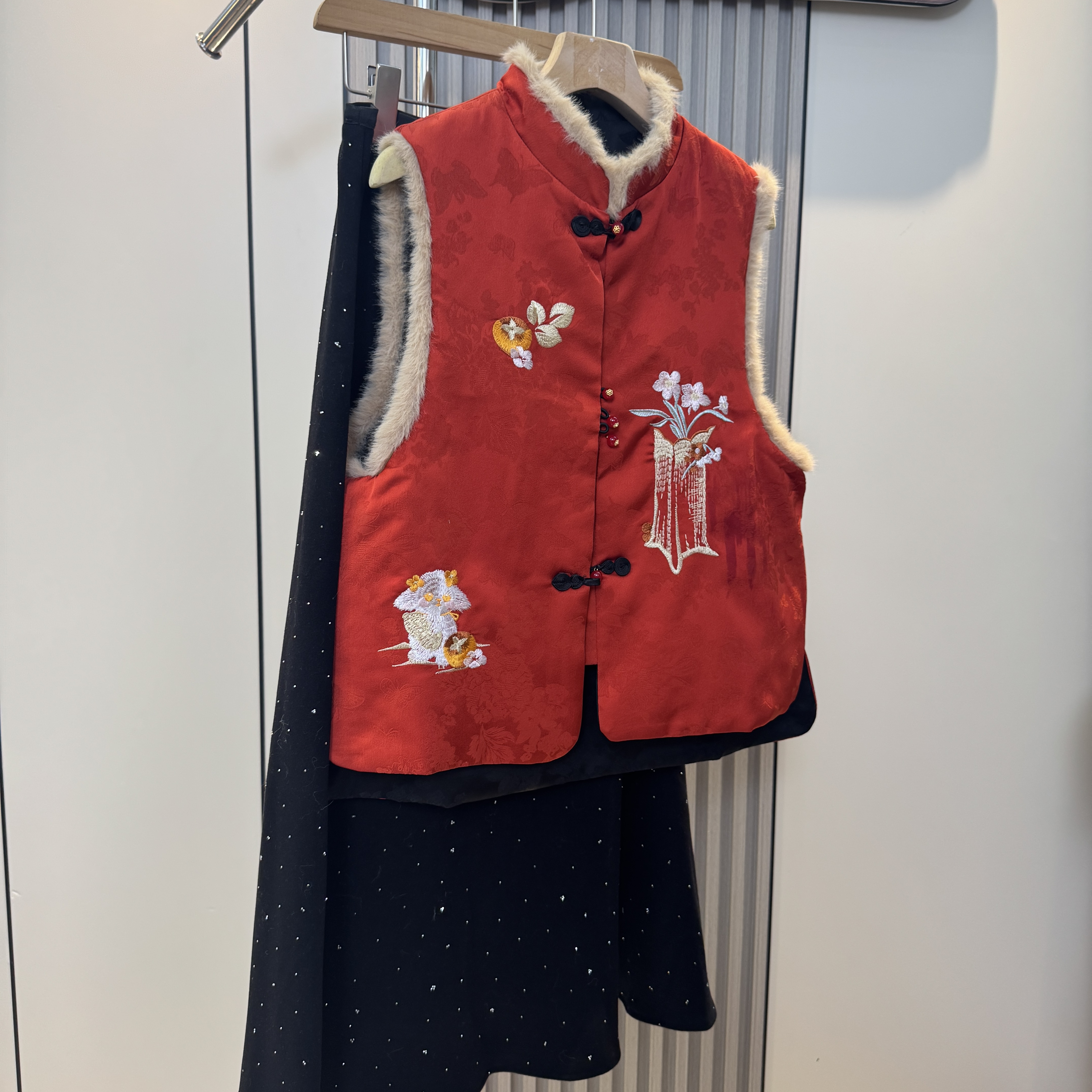 【玉兔】秋冬双面双穿马甲国风新中式绣花冬季加棉加厚上衣马夹女