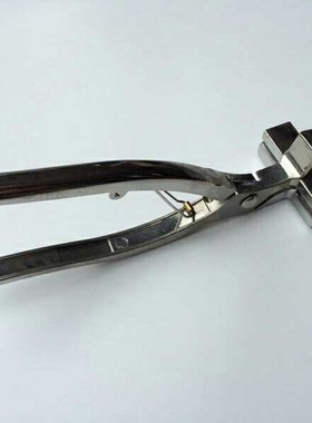 Newest Chrome Canvas Stretching Pliers for stretcher bars ar